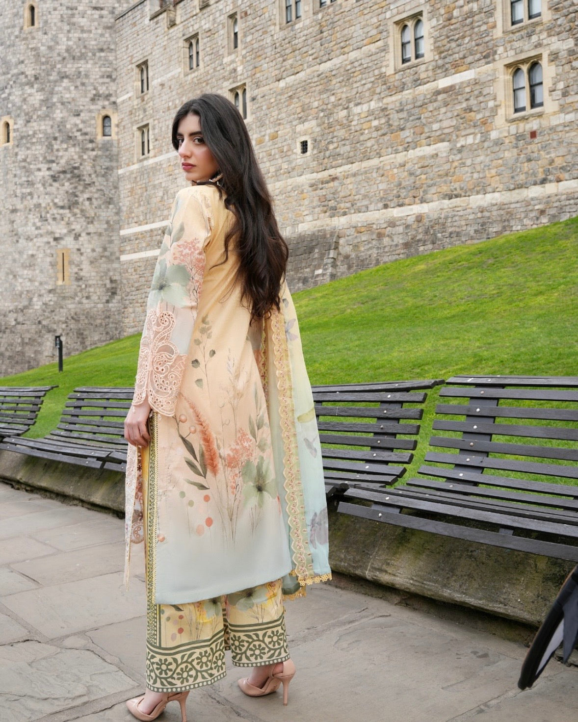 Unstitched Embroidered Lawn 3 Piece Suit AZ26ULP 11
